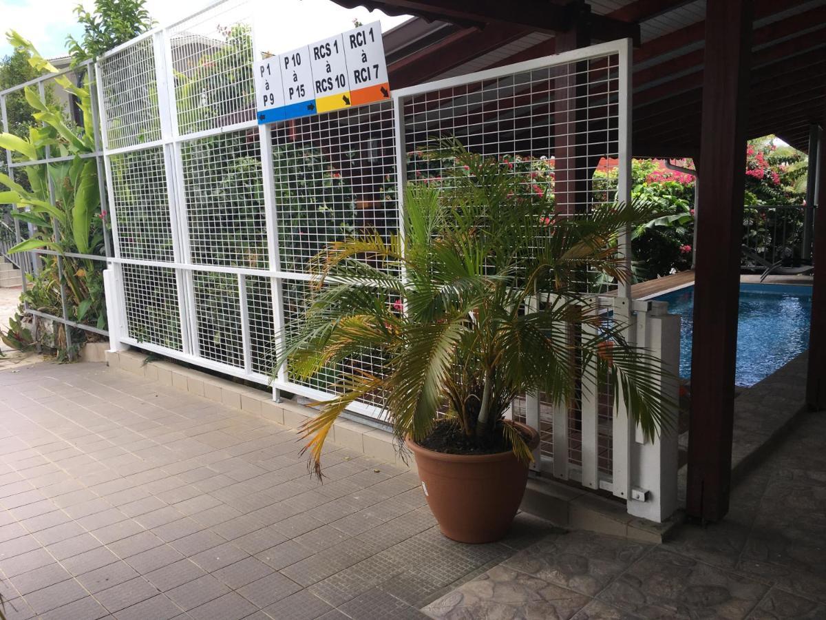 Les Gites De L'Union Les Abymes Exterior foto